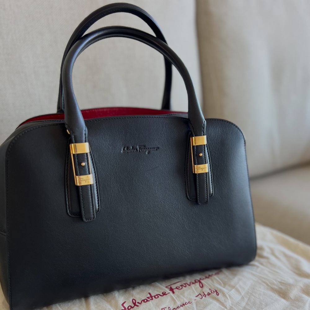 Salvatore Ferragamo Emmy Nero - Picture 2 of 9